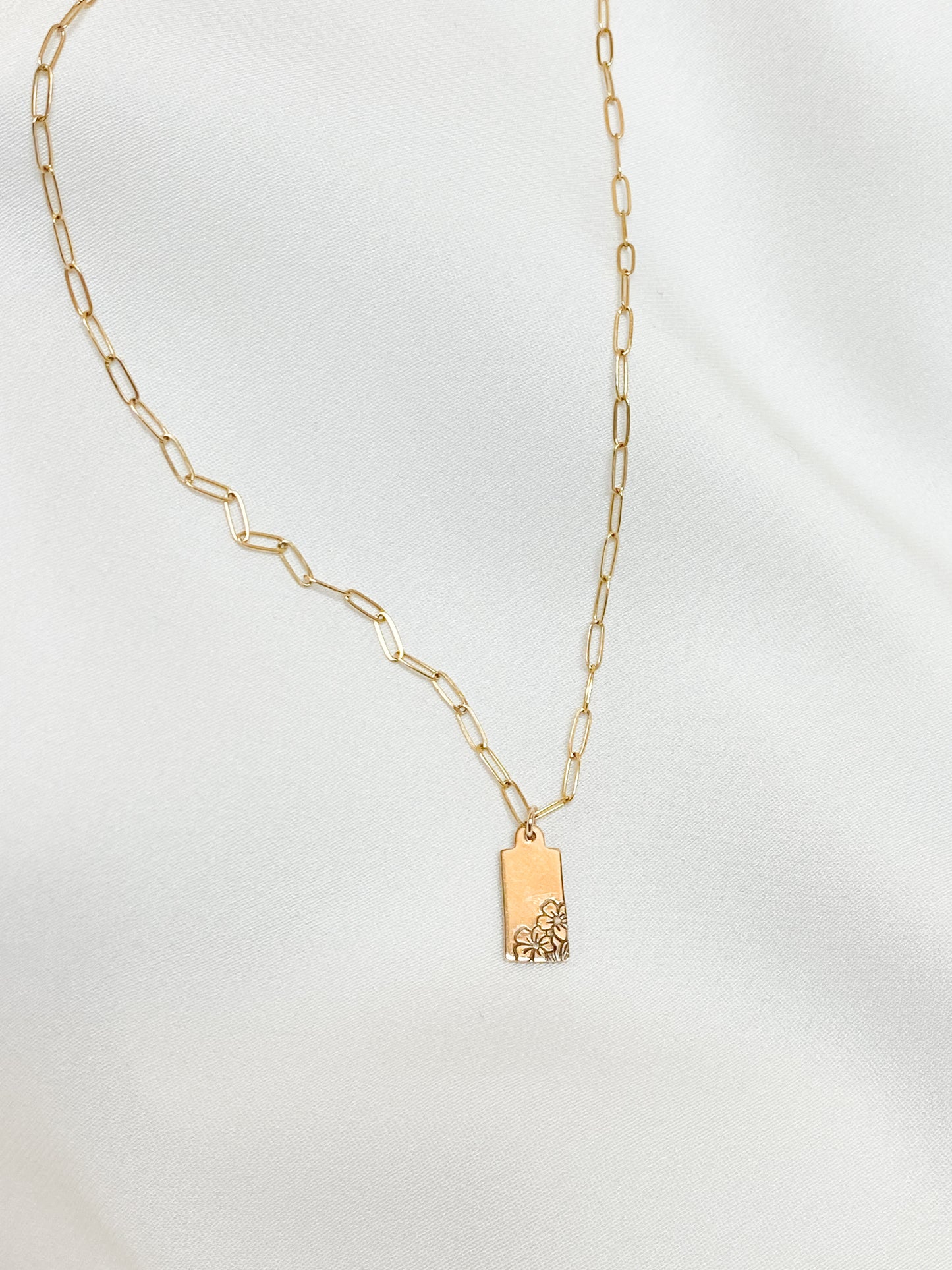 Flower Rectangle Necklace